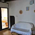 Hadjigabarevata Kashta * Dŭlbok Dol