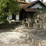Hadjigabarevata Kashta Kır Evi Dŭlbok Dol