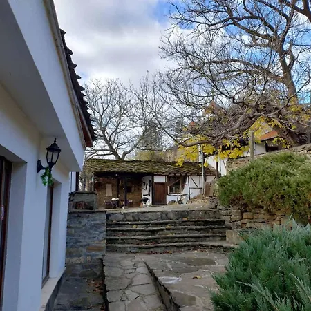 Hadjigabarevata Kashta Dŭlbok Dol