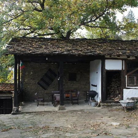 Hadjigabarevata Kashta Kır Evi Dŭlbok Dol