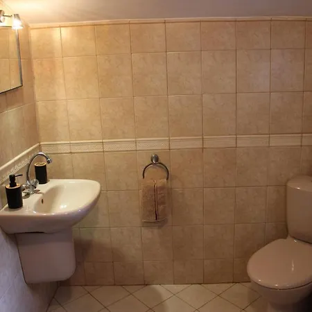 Landsted Hadjigabarevata Kashta *