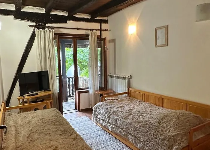 Hadjigabarevata Kashta Kır Evi Dŭlbok Dol