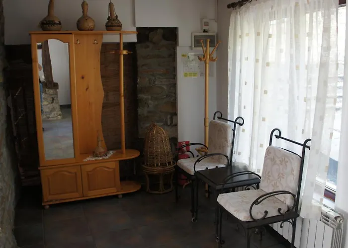 Hadjigabarevata Kashta * Dŭlbok Dol