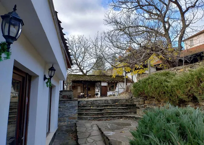 Hadjigabarevata Kashta Dŭlbok Dol