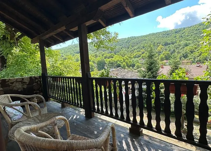 Hadjigabarevata Kashta Dŭlbok Dol